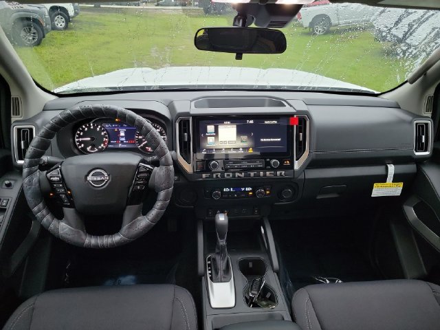 Used 2027 Nissan Frontier SV w/ All-Weather Content Package RWD image 9