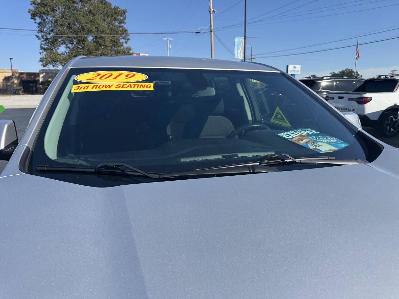 Used 2019 GMC Acadia SLE w/ LPO, Black Accent Package FWD image 11