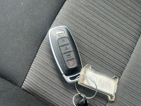 Used 2025 Nissan Sentra SV FWD image 20