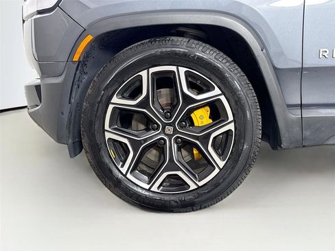Used 2022 Rivian R1T Launch Edition image 13