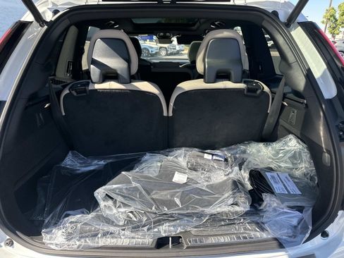 New 2026 Volvo XC90 T8 Plus w/ Protection Package Premier image 19