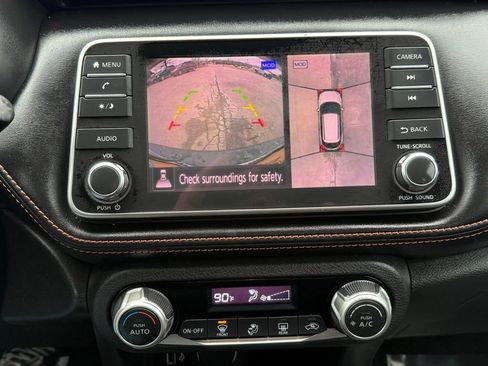 Used 2018 Nissan Kicks SR FWD image 35