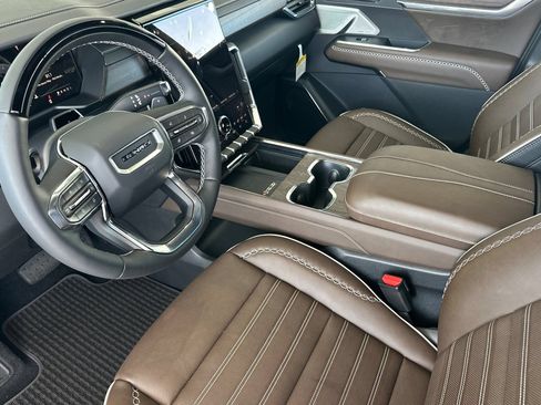 New 2026 GMC Acadia Denali Ultimate AWD/4WD image 7