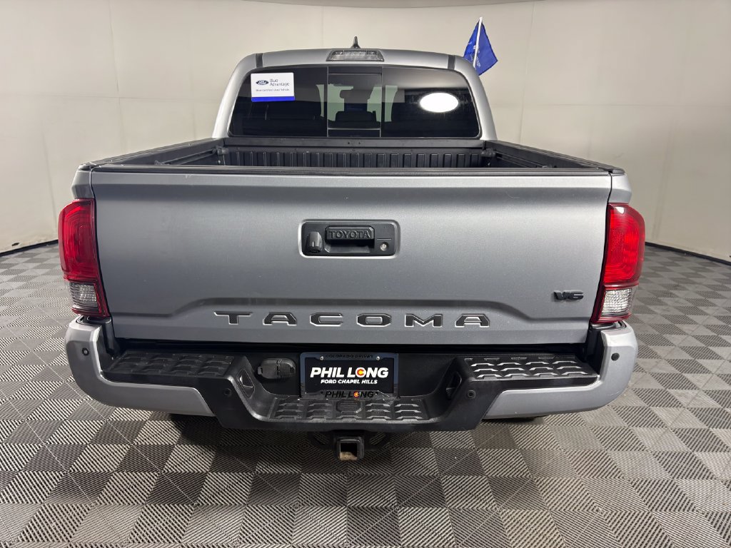 Used 2019 Toyota Tacoma TRD Sport w/ Technology Package AWD/4WD image 4
