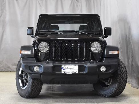 Used 2023 Jeep Wrangler Sport image 4