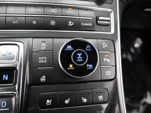 Used 2021 Hyundai Santa Fe Limited AWD/4WD image 32