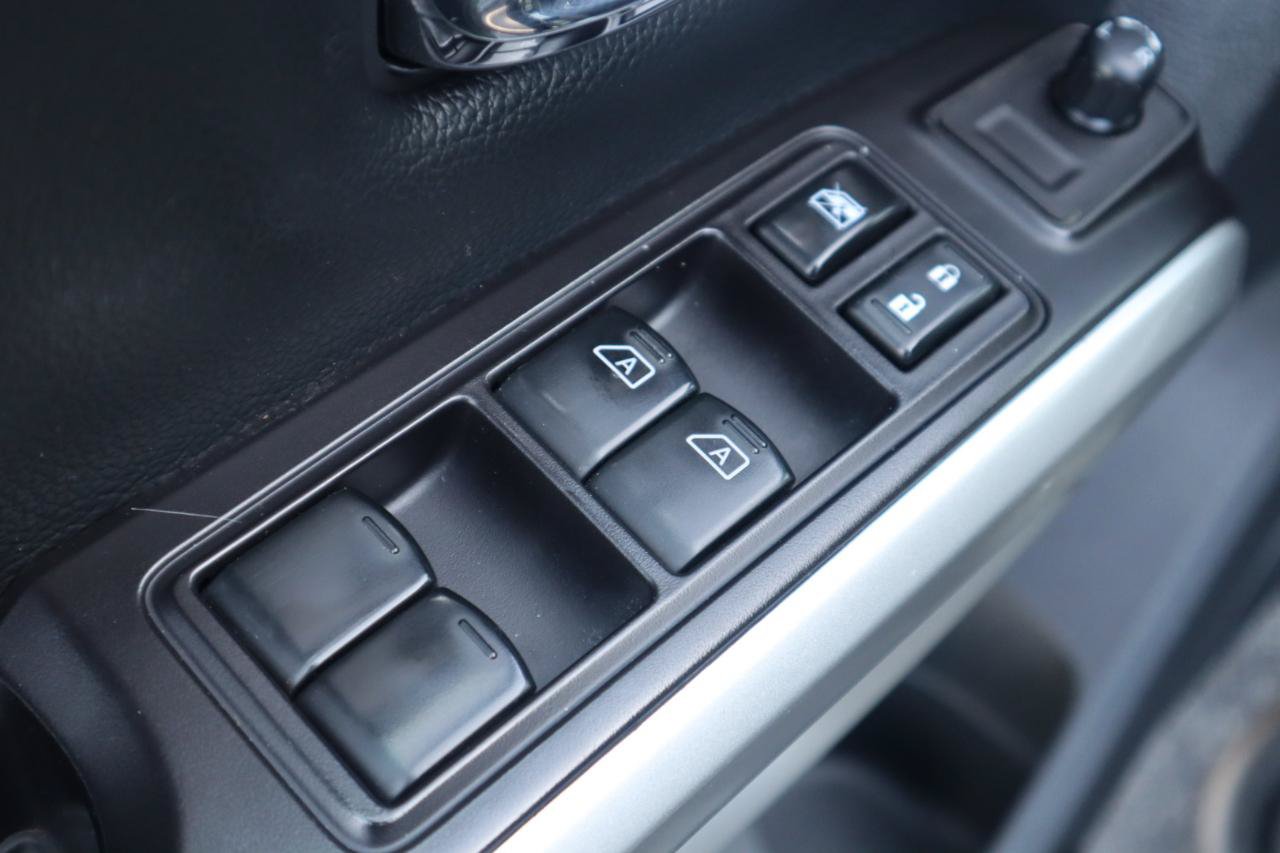 Used 2021 Nissan Titan SV w/ SV Convenience Package AWD/4WD image 65