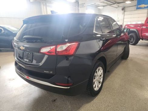 Used 2020 Chevrolet Equinox LT w/ Driver Convenience Package image 5