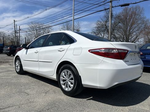 Used 2016 Toyota Camry LE FWD image 6