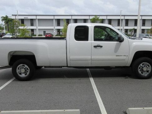 Used 2007 Chevrolet Silverado 2500 LT RWD image 6