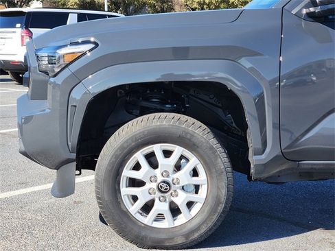 Used 2025 Toyota Tacoma SR image 5