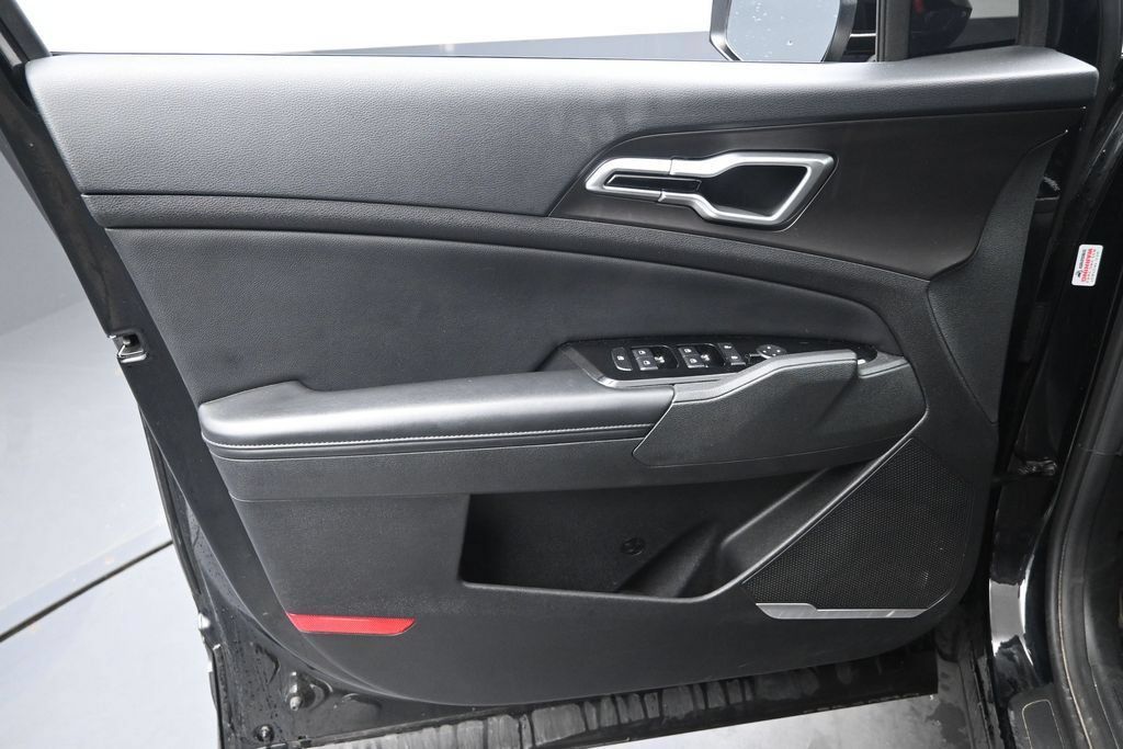 Used 2023 Kia Sportage EX FWD image 23