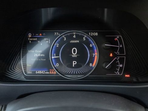 Used 2019 Lexus UX 200 w/ Accessory Package FWD image 9