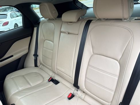 Used 2017 Jaguar F-PACE Prestige image 30