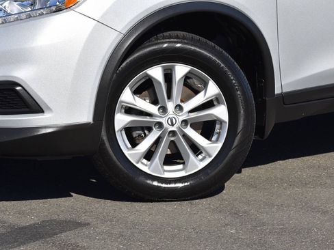 Used 2015 Nissan Rogue SV AWD/4WD image 7