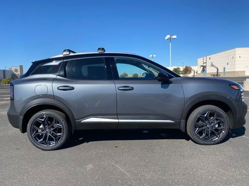 New 2026 Nissan Kicks SR FWD image 7