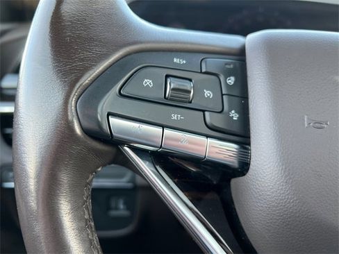 Used 2023 Cadillac Escalade Premium Luxury image 22