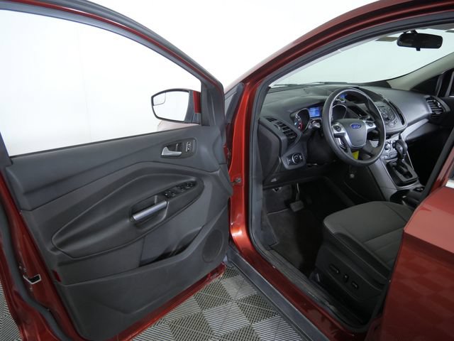 Used 2015 Ford Escape SE FWD image 17