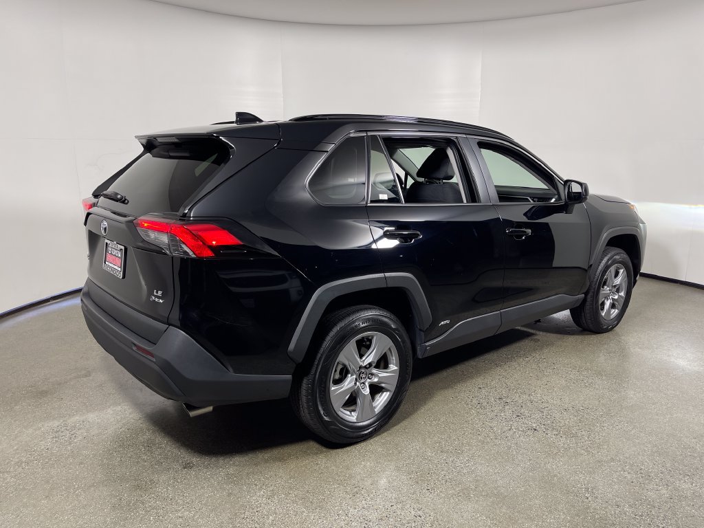 Certified 2025 Toyota RAV4 LE AWD/4WD image 3