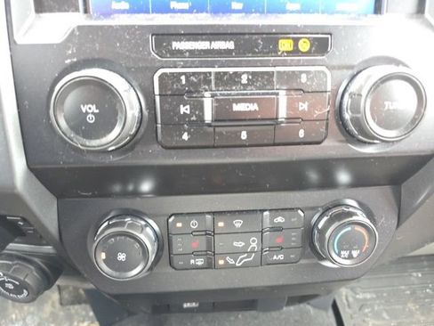 Used 2022 Ford F250 XLT w/ XLT Premium Package image 21