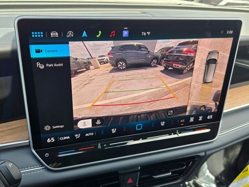 New 2026 Volkswagen Tiguan SEL R-Line AWD/4WD image 9