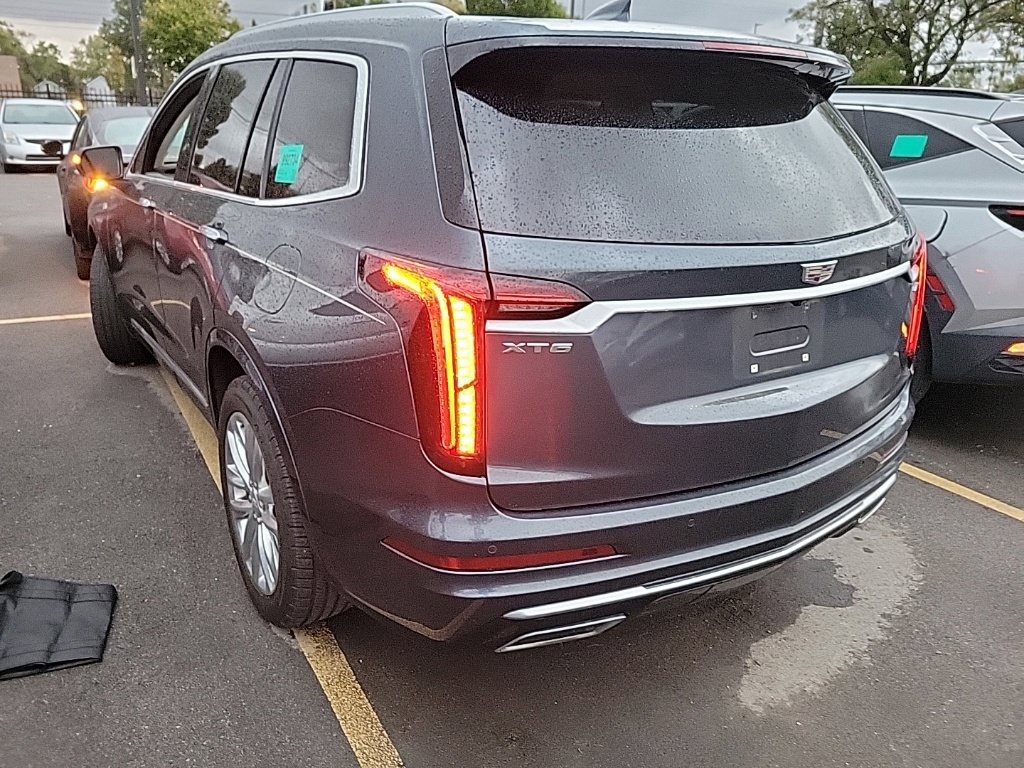Used 2020 Cadillac XT6 Premium Luxury FWD image 4