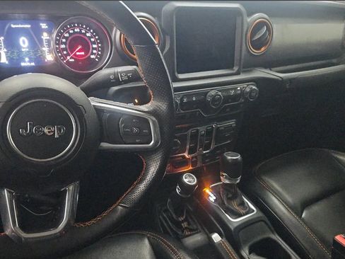 Used 2022 Jeep Gladiator Mojave w/ Cold Weather Group image 5