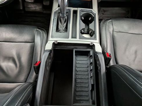 Used 2017 Ford F150 Lariat w/ Equipment Group 502A Luxury image 34