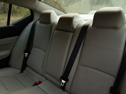 Used 2023 Nissan Altima 2.5 SL image 18