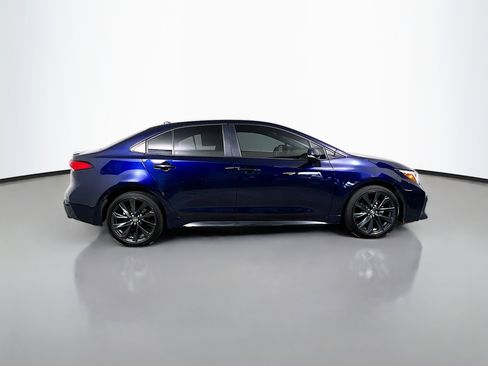 Used 2024 Toyota Corolla SE FWD image 3