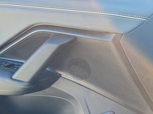 Used 2026 Volkswagen Tiguan SEL R-Line image 23