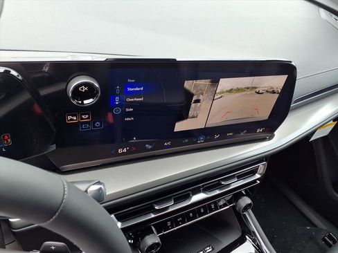 New 2026 Chevrolet Traverse LT w/ Driver Confidence Package image 9