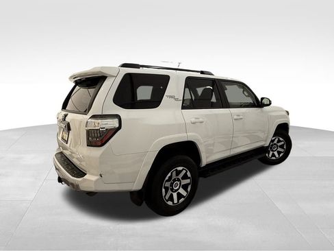 Used 2024 Toyota 4Runner TRD Off-Road Premium image 6