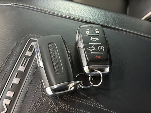 Used 2024 RAM 1500 Limited AWD/4WD image 37