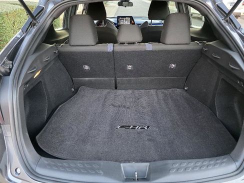 Used 2021 Toyota C-HR XLE image 33