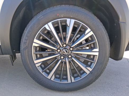 New 2026 Nissan Pathfinder Platinum w/ Cargo Package AWD/4WD image 39