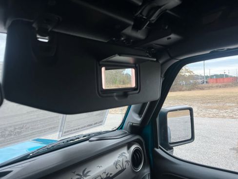 Used 2020 Jeep Wrangler Sport image 23