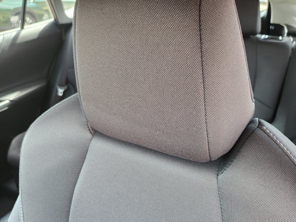 Used 2024 Toyota Venza LE AWD/4WD image 6
