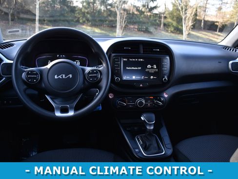 Used 2024 Kia Soul LX w/ Option Group 015 image 10