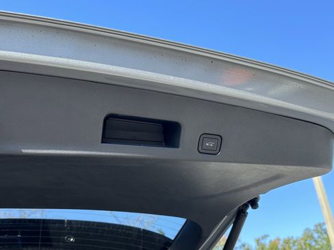 New 2025 GMC Acadia AT4 w/ Super Cruise Package image 13