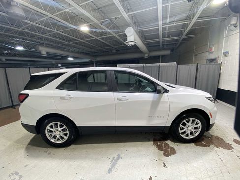 Used 2024 Chevrolet Equinox LS FWD image 27