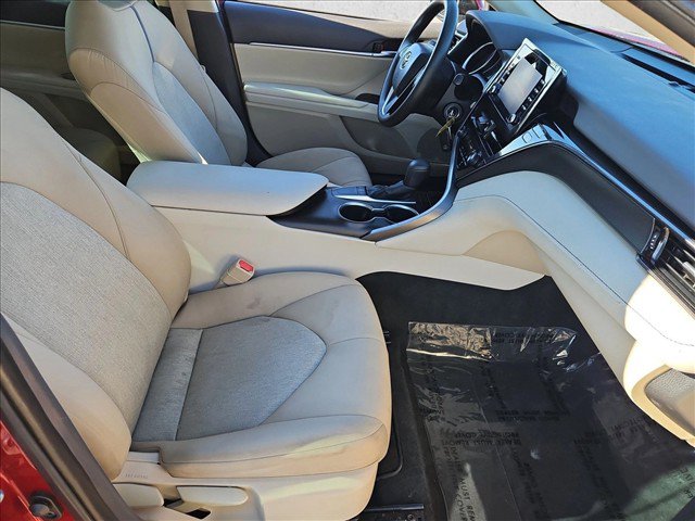 Used 2022 Toyota Camry LE w/ Carpet Mat Package (TMS) FWD image 24