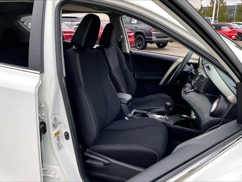 Used 2014 Toyota RAV4 XLE image 7