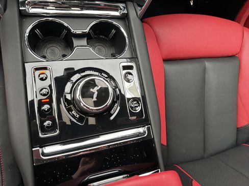 Certified 2023 Rolls-Royce Cullinan w/ Cullinan Package image 45