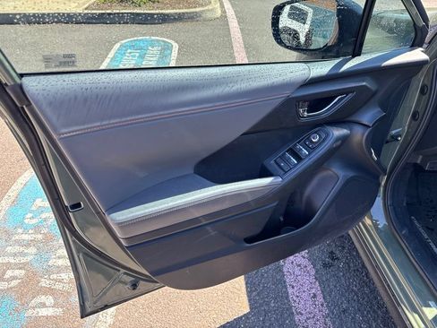 Used 2024 Subaru Crosstrek 2.5i Limited w/ Crosstrek Mirror Package AWD/4WD image 4