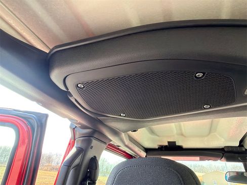 Used 2025 Jeep Gladiator Sport image 34