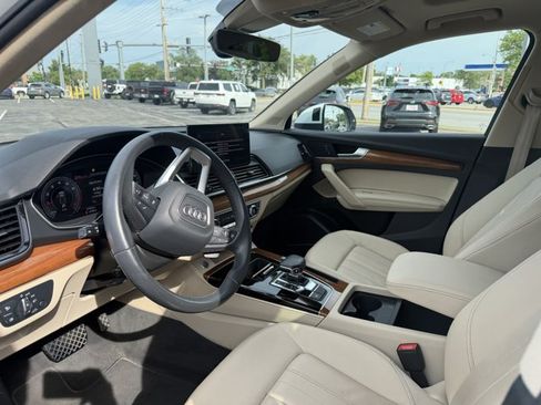 Used 2023 Audi Q5 2.0T Premium Plus w/ Premium Plus Package AWD/4WD image 5