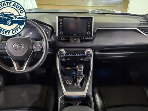 Used 2020 Toyota RAV4 XSE AWD/4WD image 30