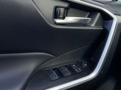 Used 2025 Toyota RAV4 XLE image 22