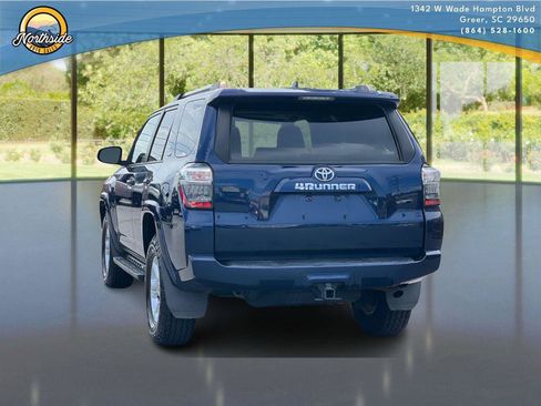 Used 2021 Toyota 4Runner SR5 Premium w/ Moonroof Package RWD image 3